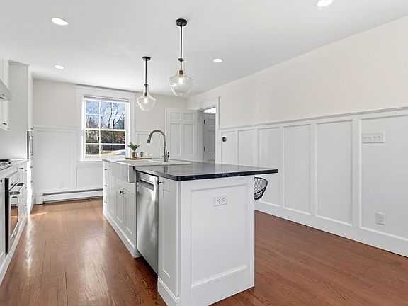 4th image of 1 Stratford Rd