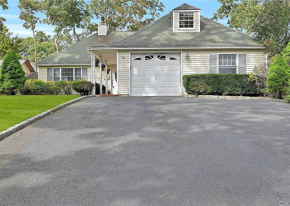 1st image of 199 Sunflower Ln