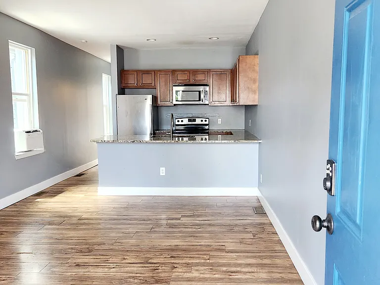4433 Sherman St — Photo 2