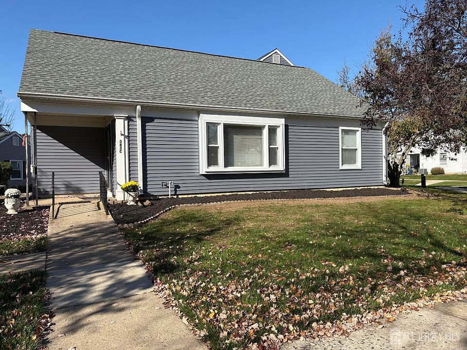 2nd image of 343 Narragansett Ln #C