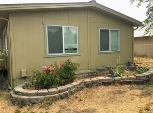 2097 Castle Ave, Roseburg, OR 97471