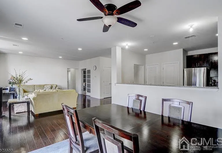 331 Pond Ln — Photo 5