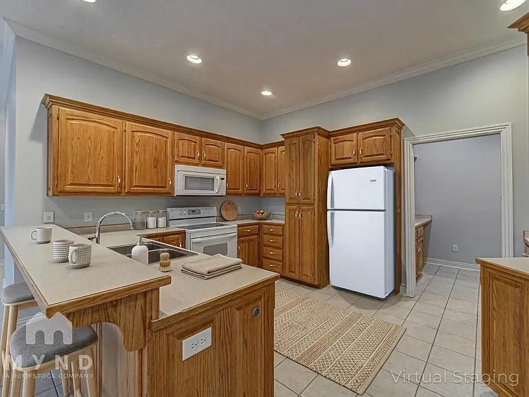 3253 Kickapoo Ave — Photo 4