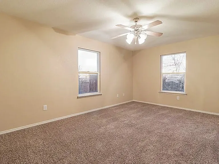 5801 Hercules Ave — Photo 12