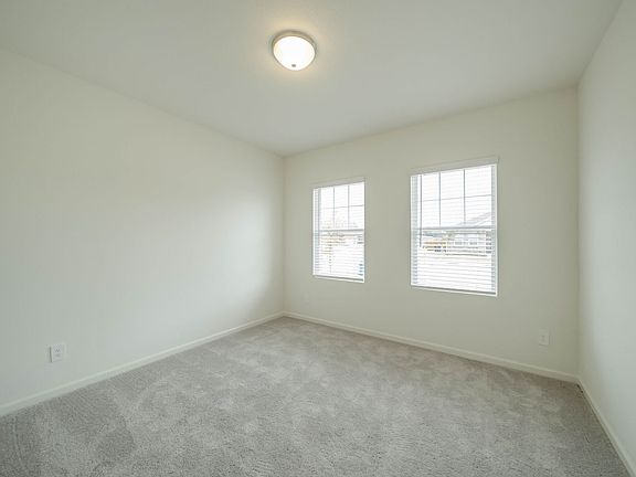 5th image of 790 Richmond Dr