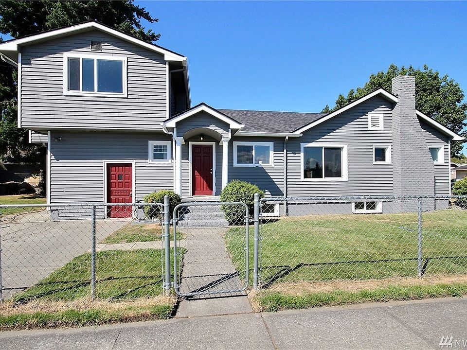 1st image of 2332 McDougall Ave