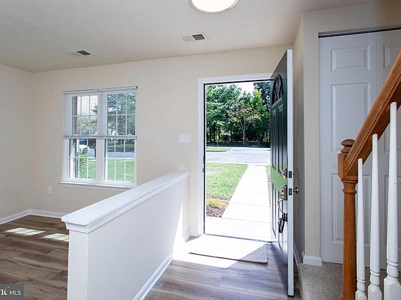 3rd image of 4320 Drake Ct
