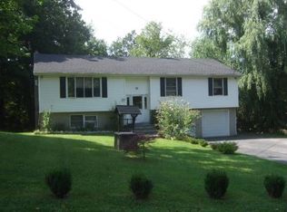 99 Kentview Dr, Kent Lakes, NY 10512