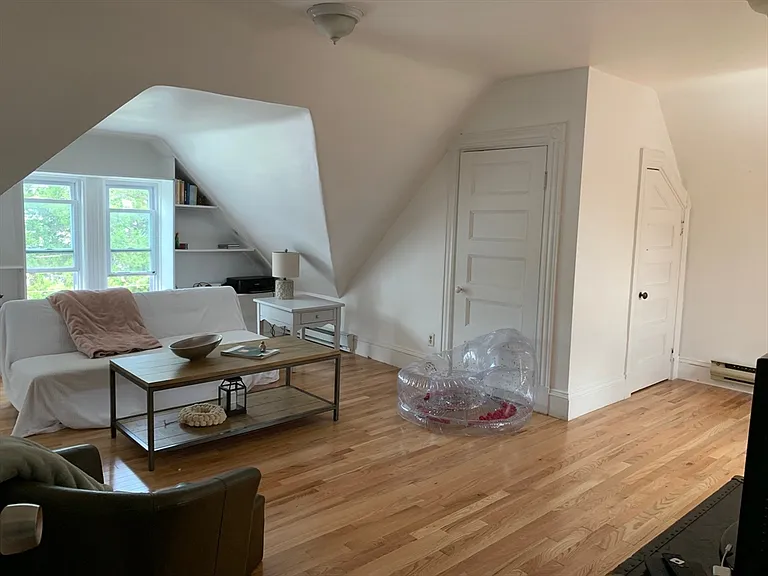 16 Falkland St #2 — Photo 8