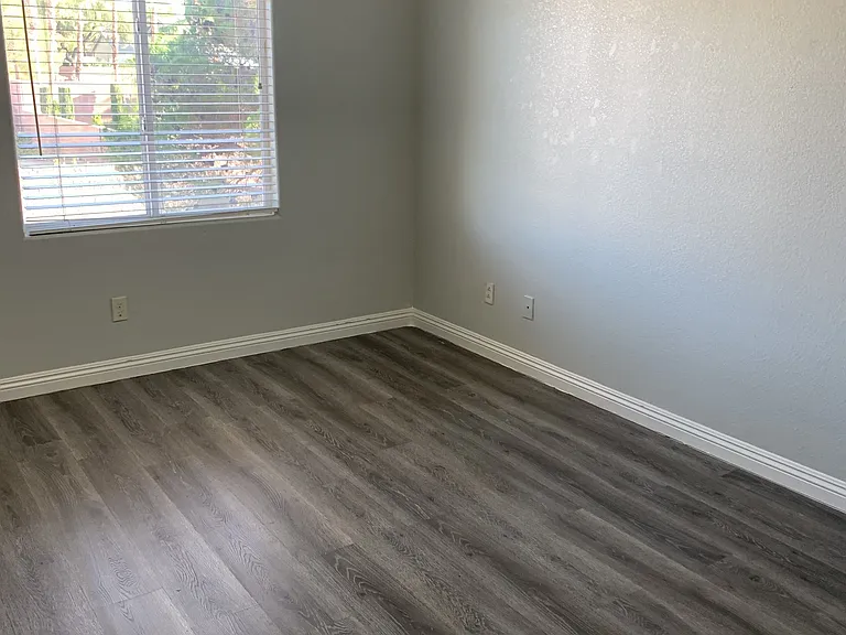 2238 Alanhurst Dr — Photo 24