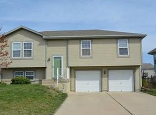 8616 NE 115th Ter, Kansas City, MO 64157