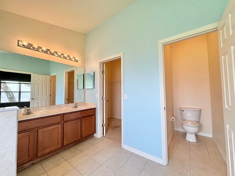 2726 Rochelle Dr — Photo 15
