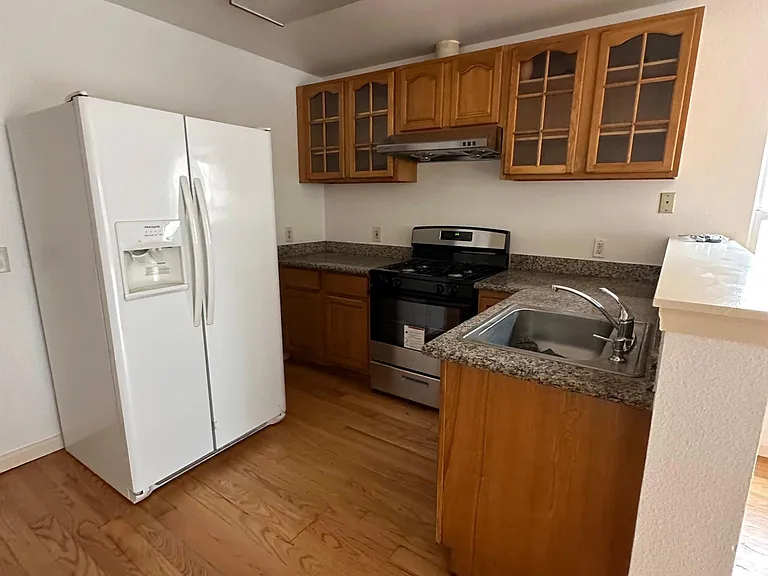 2823 High St #B — Photo 8