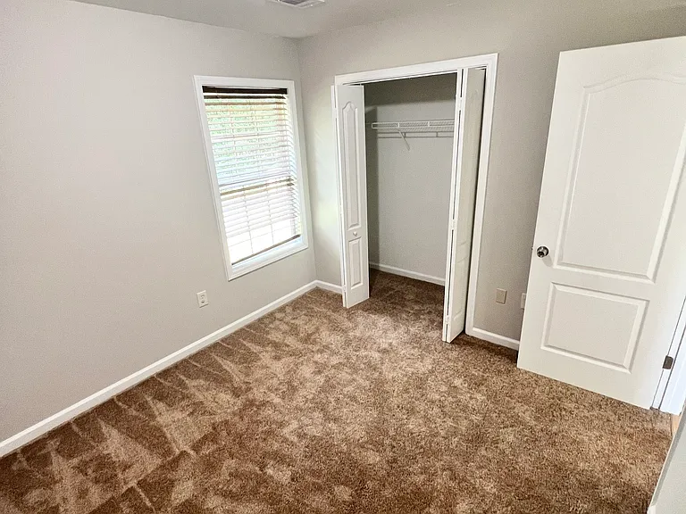 309 Christian Ln — Photo 8