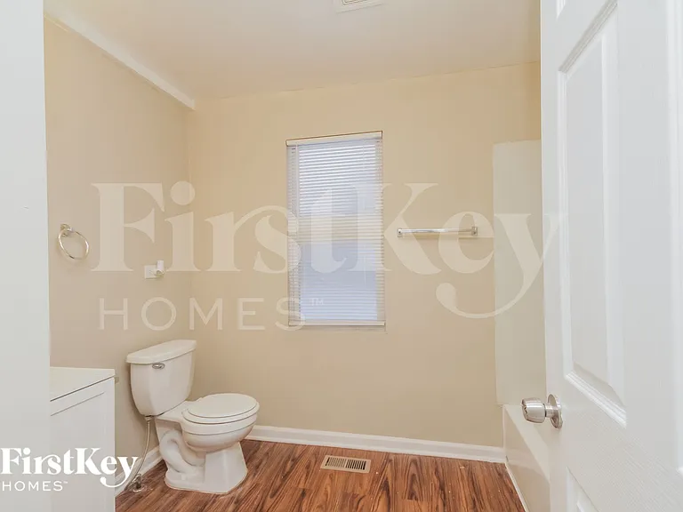 1910 Carmel Blvd #1 — Photo 9