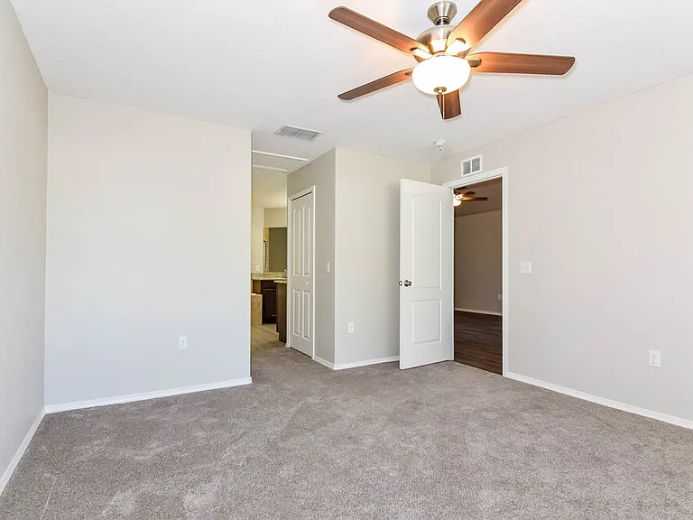 8179 Woodvine Cir — Photo 9