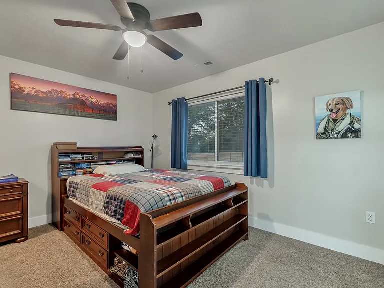 2855 Fowler Ave — Photo 8