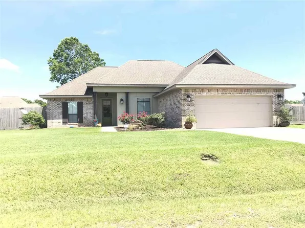 175 Stephanie Dr, Orange, TX 77630