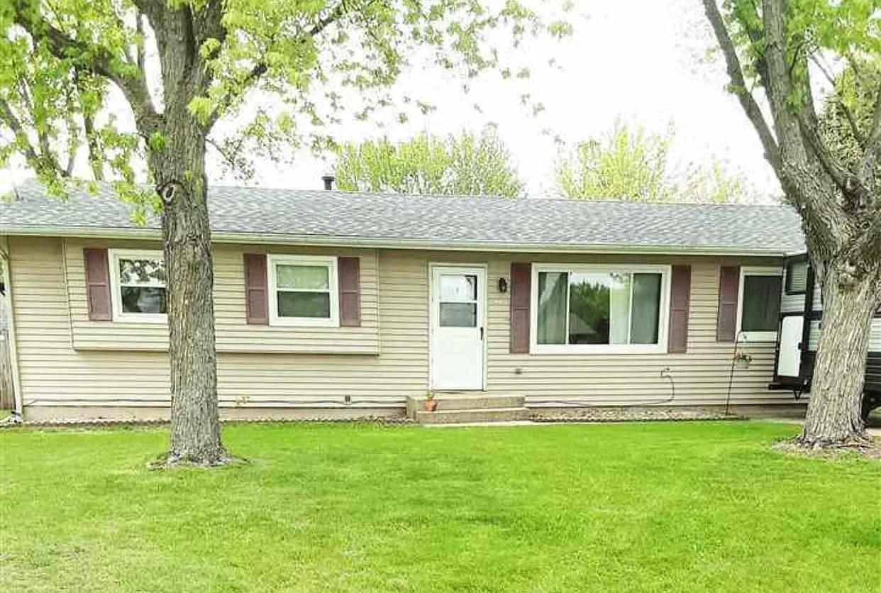 8412 Cameo Dr photo 1