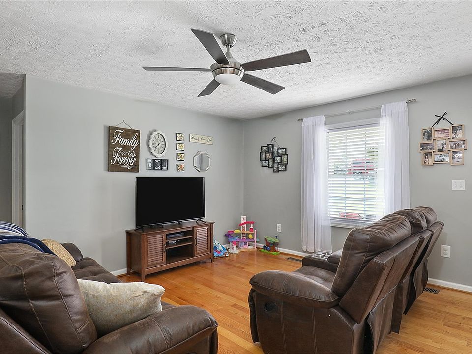 3906 Dripping Springs Rd, Glasgow, KY 42141 Zillow