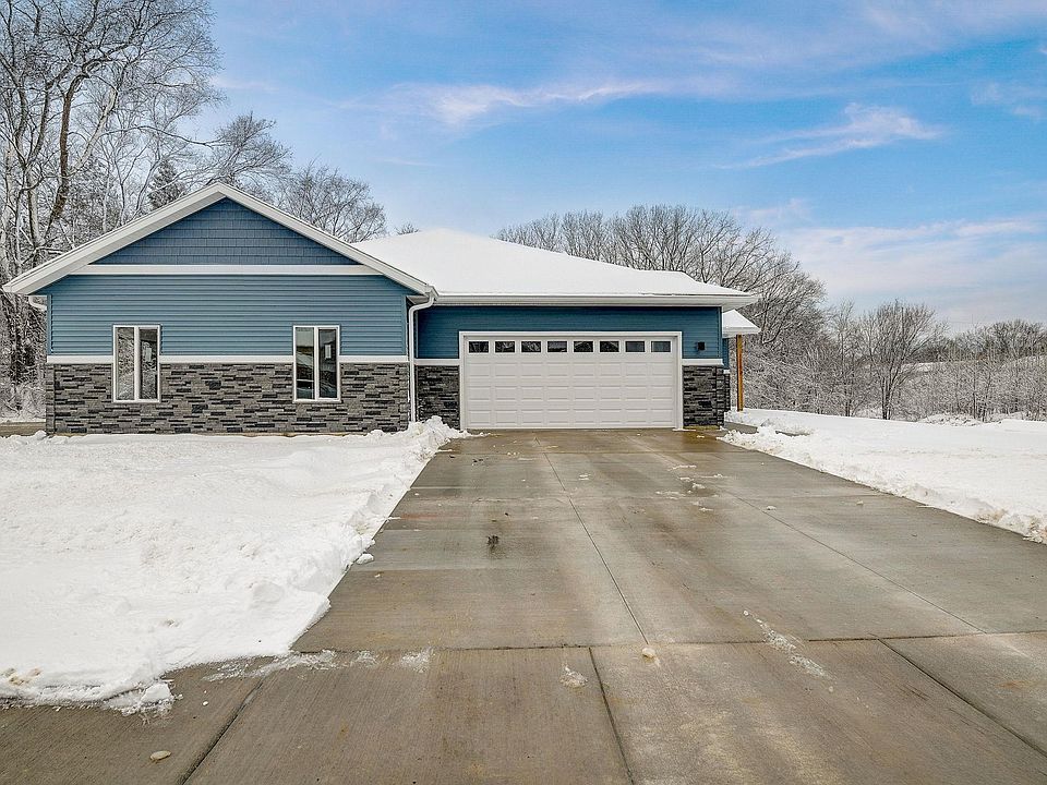 1st image of 216 Chalet Dr