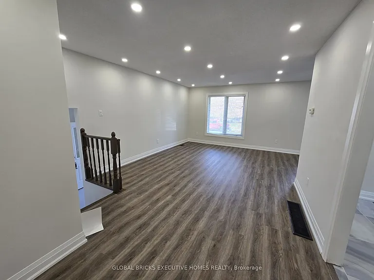 3285 Lansdown Dr #MAIN — Photo 3