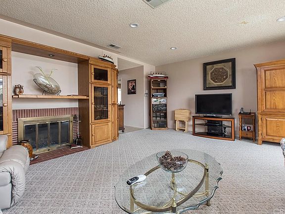 5th image of 900 Cambridge Dr