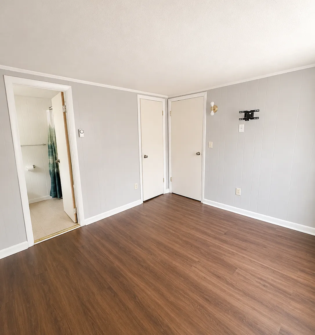 2 bed, 1000 sqft, $1,600 — Photo 2