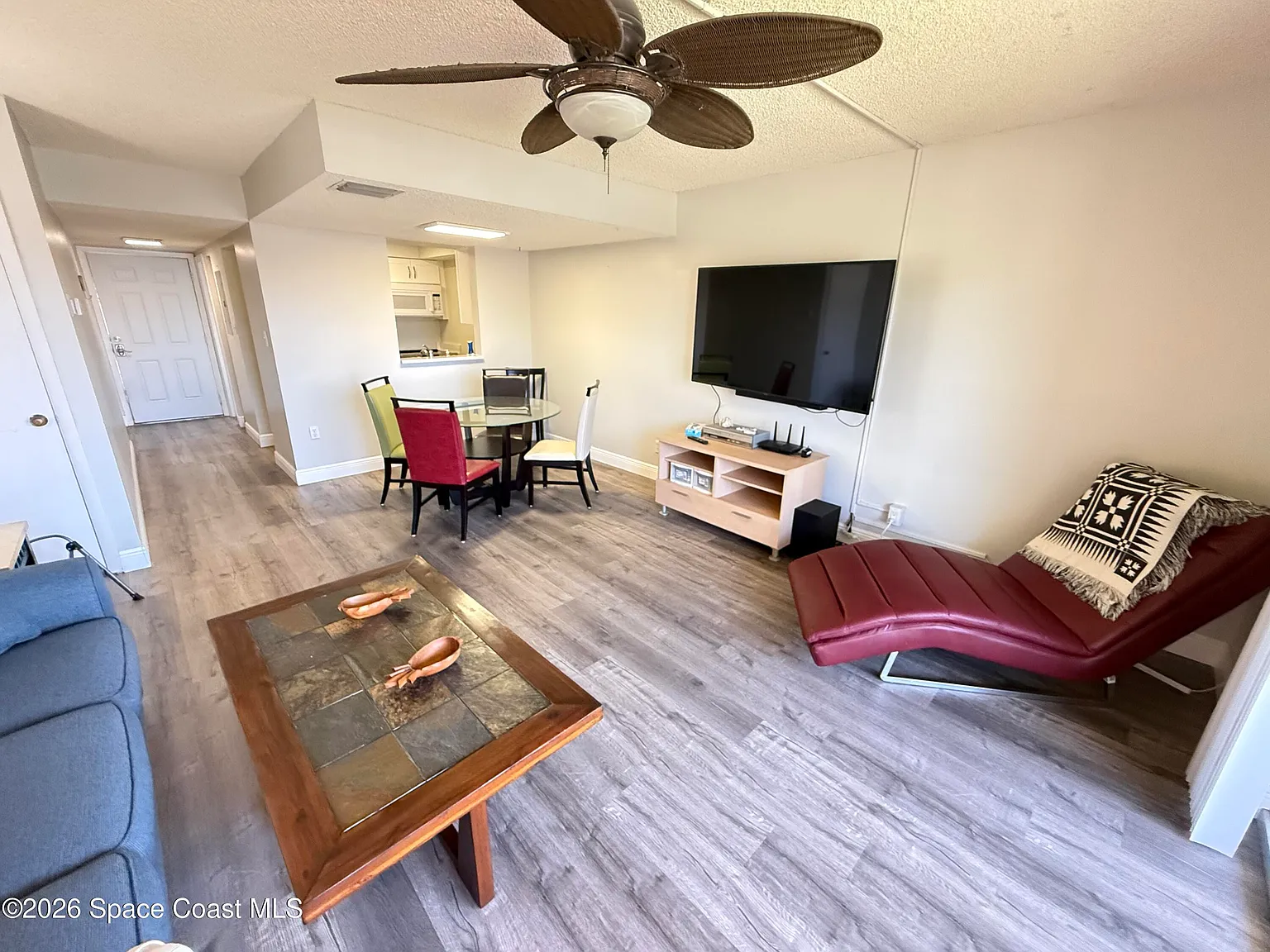 2 bed, 1.5 bath, 1110 sqft, $1,725 — Photo 4