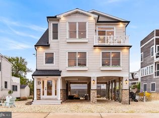 118 W Delaware Ave, Brant Beach, NJ 08008