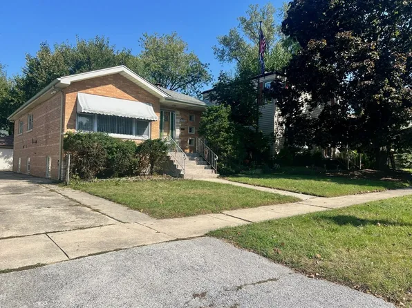 2730 W 97th St, Evergreen Park, IL 60805