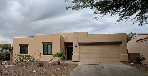 10352 N Fox Croft Ln Photo 1
