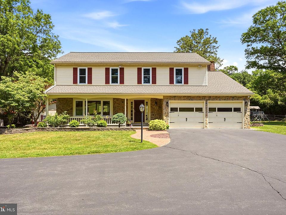 1st image of 194 Meadow Glen Ln