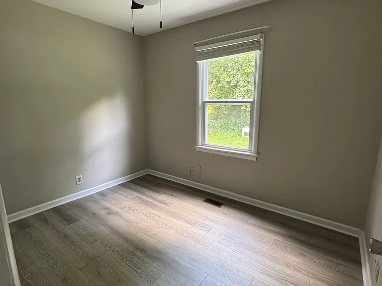 1712 Lenland Ave — Photo 17