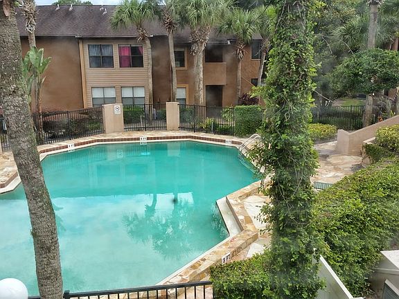 2nd image of 2911 Antique Oaks Cir APT 9