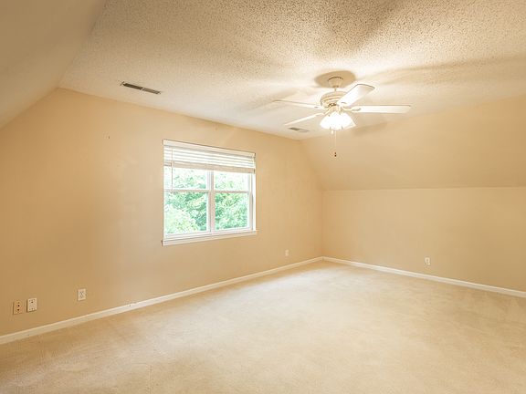 4th image of 2108 Port Royal Dr