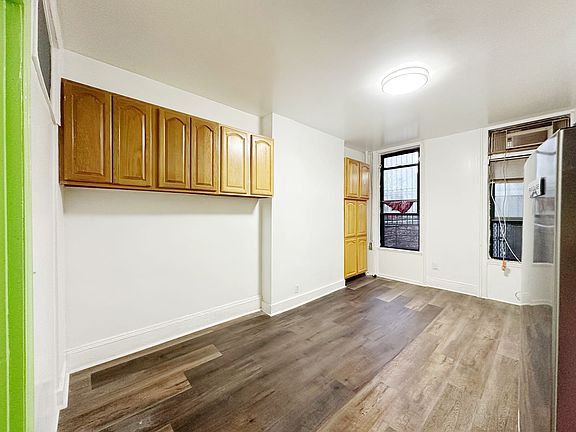3rd image of 24 E Broadway #5