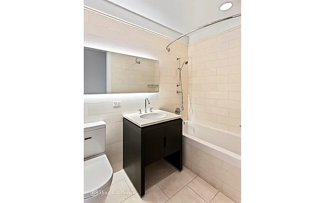 Rented by Douglas Elliman | media 16