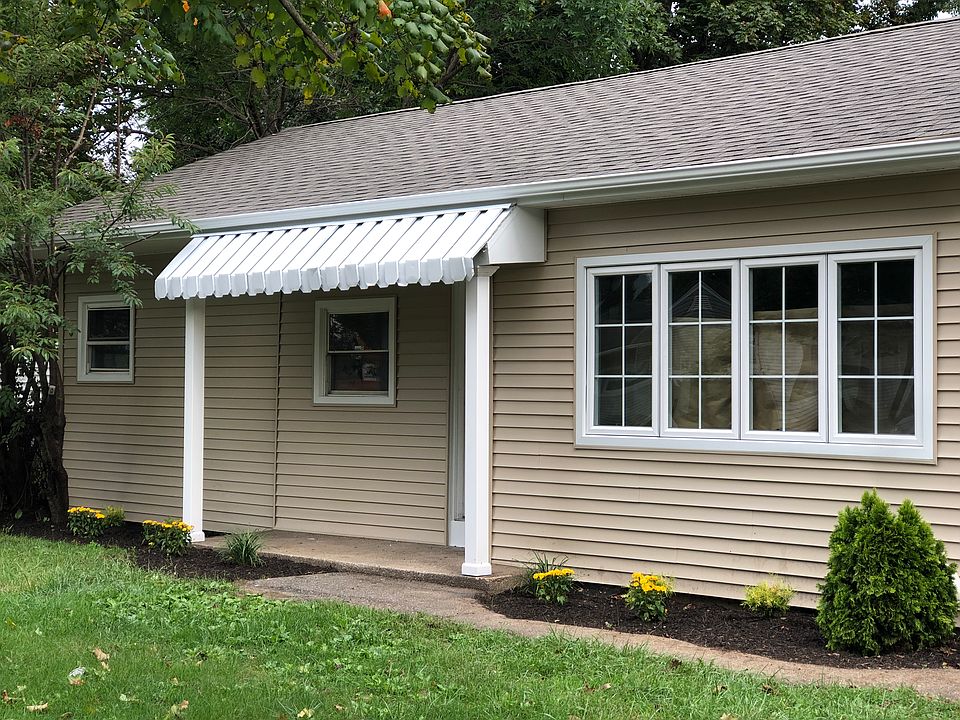 2nd image of 26 Emerald Ln S