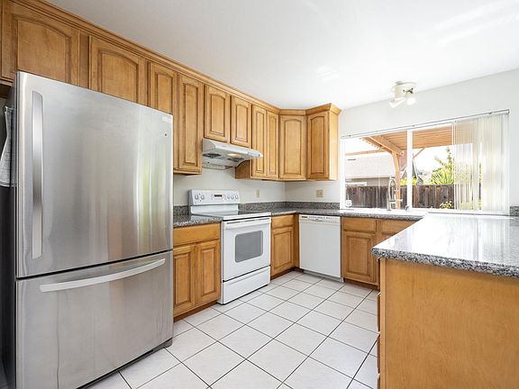 Functional kitchen with lots of cabinet space