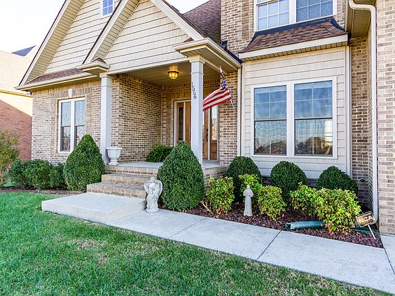 4th image of 1556 Green Grove Way