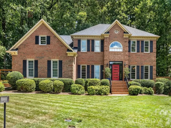 5402 Flowering Dogwood Ln, Charlotte, NC 28270