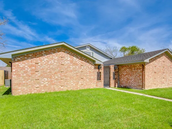 13747 Rampchester Ln, Houston, TX 77015