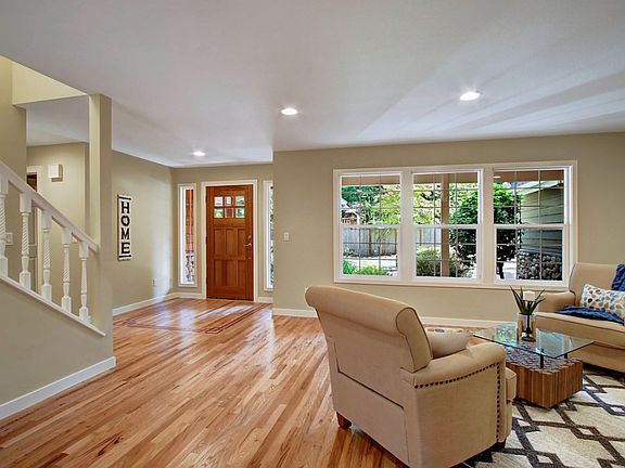 3rd image of 5715 180th St SW