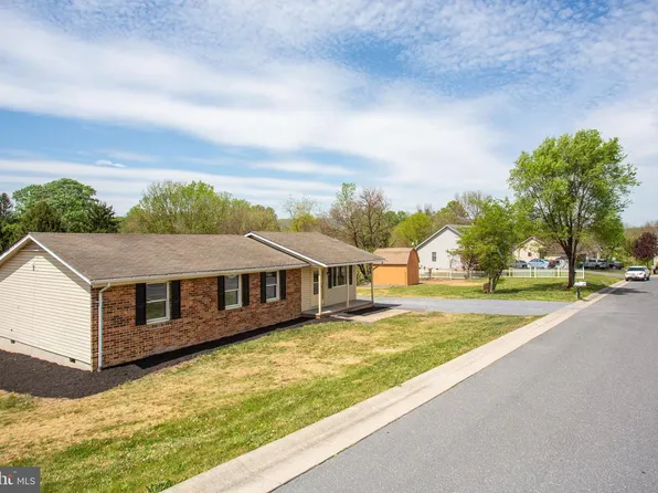 289 Morningside Dr, Broadway, VA 22815