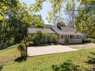 15 Winding Way, Fairview, NC 28730
