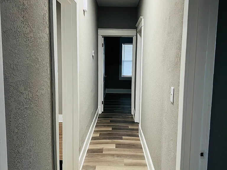 825 S 36th St — Photo 15