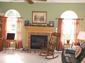 3rd image of 104 Hibiscus Ct