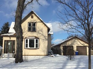 819 2nd St, Brookings, SD 57006