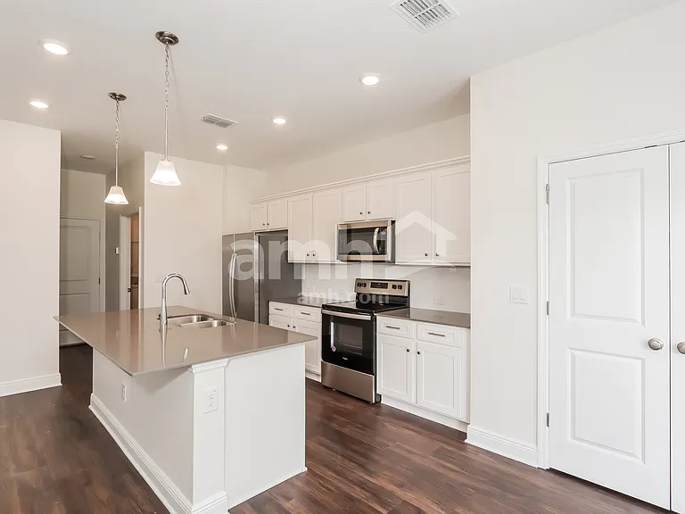 27297 Saint Andrews Ave — Photo 4